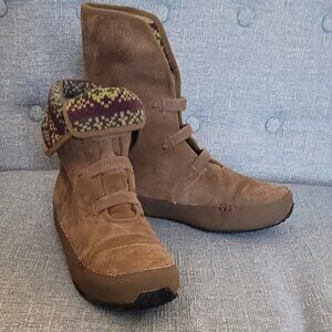 Ahnu Boots Women's US 8.5  Leather Rubber Outsole